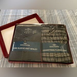NWT Dockers two piece loungewear set.